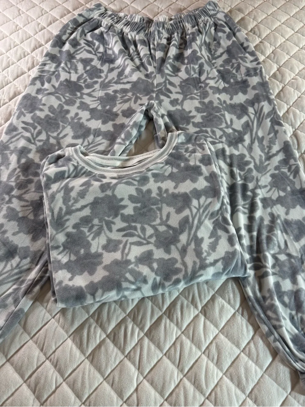 Simply Vera Vera Wang Velour Pajama Set Gray Floral Joggers Loungewear Large